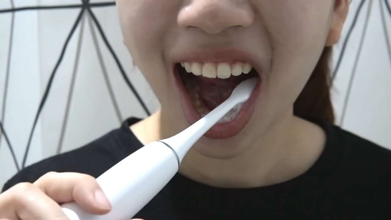 00 07 11 Best Quiet Electric Toothbrush - Buyer's Guide